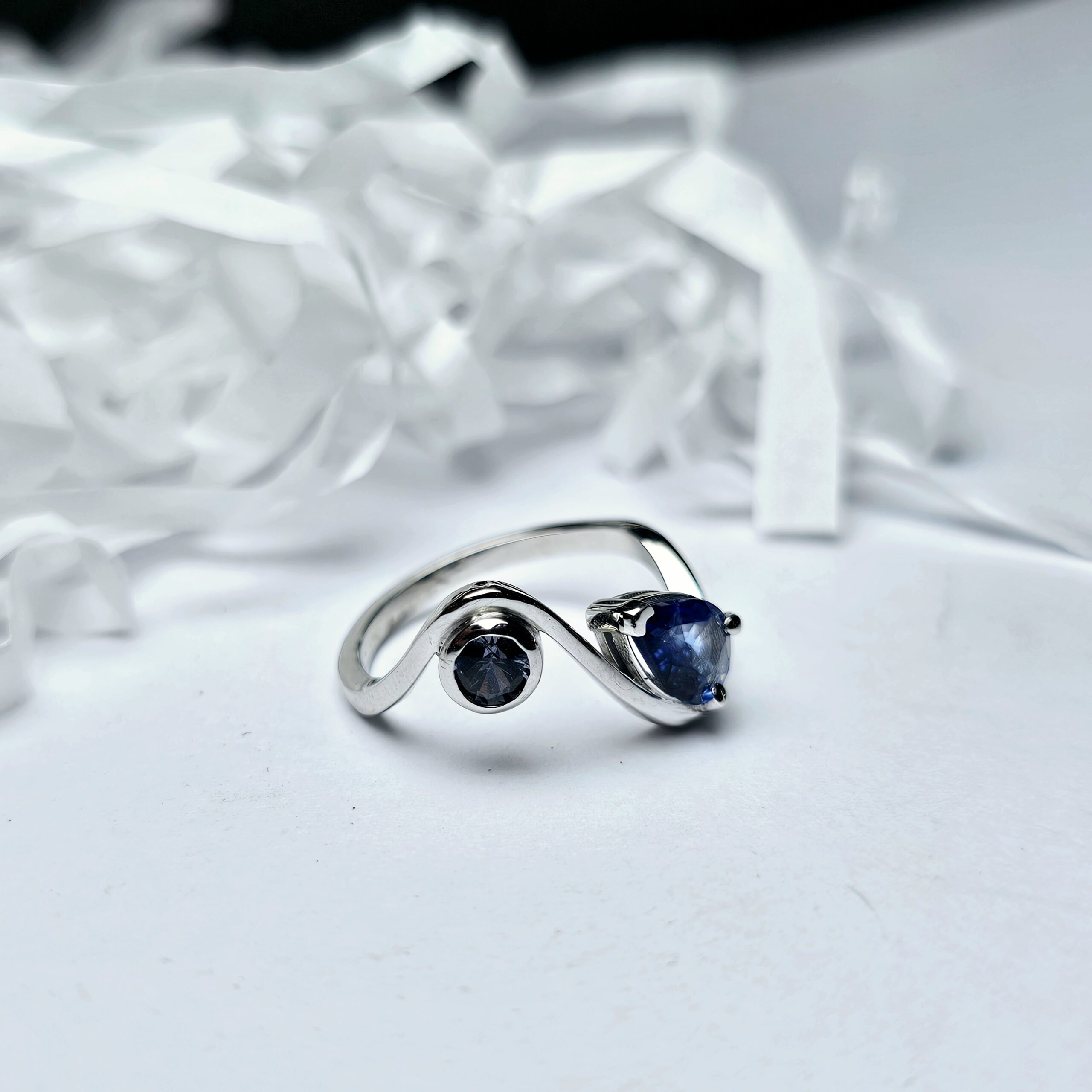 Nhẫn saphire bạc