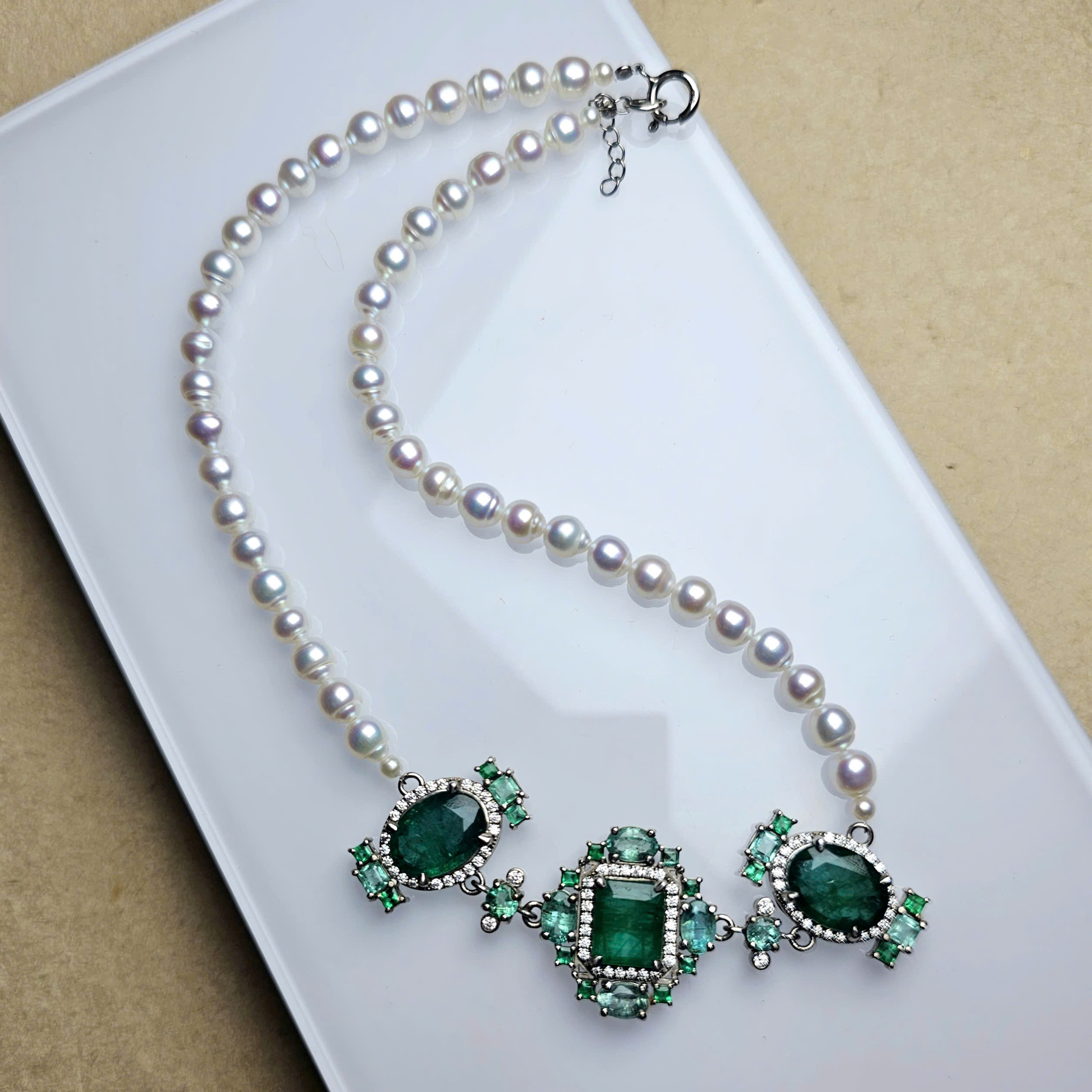 Choker ngọc trai nước ngọt với Emerald và bạc - Hình ảnh 3
