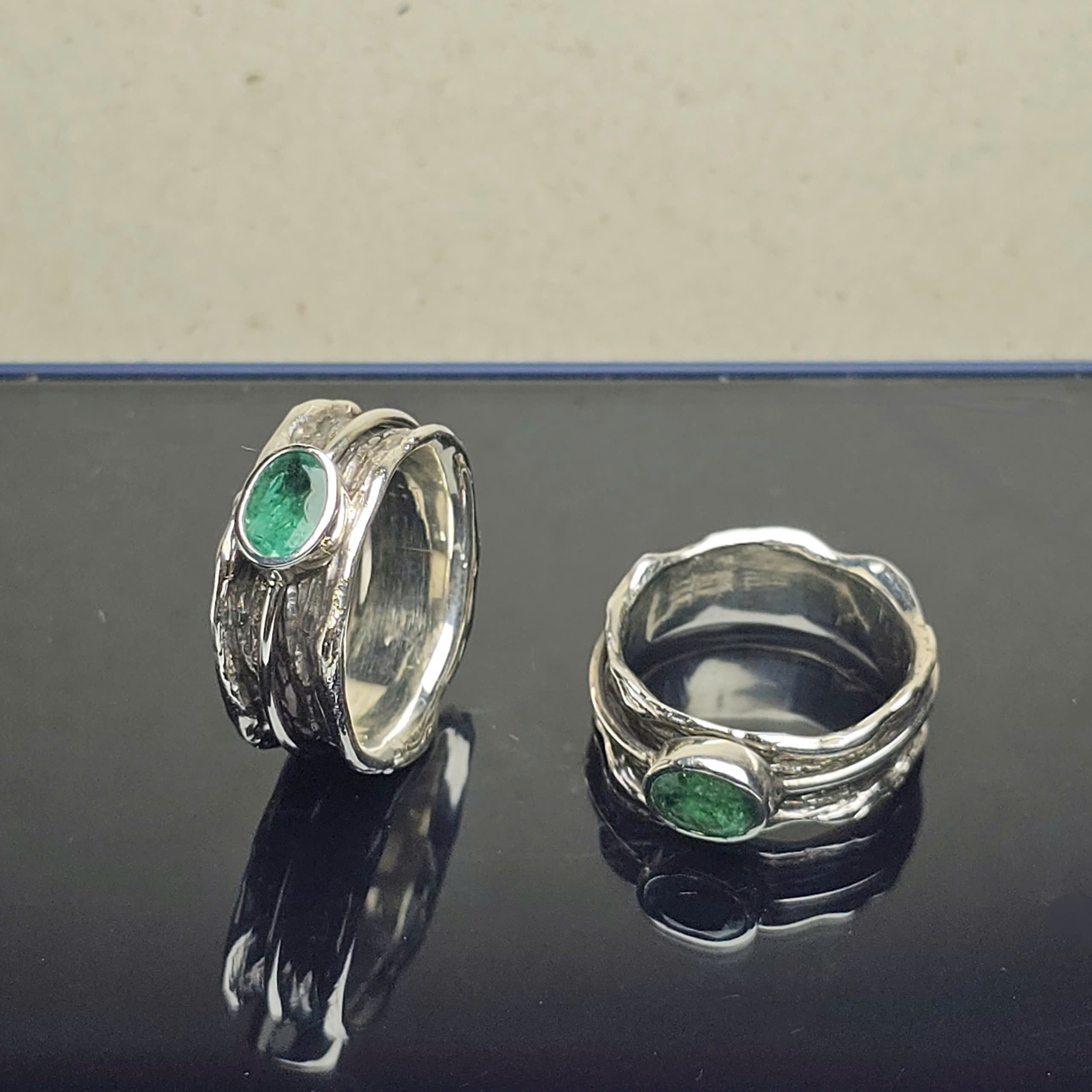 Nhẫn bạc 925 xi đen và Emerald - Hình ảnh 4